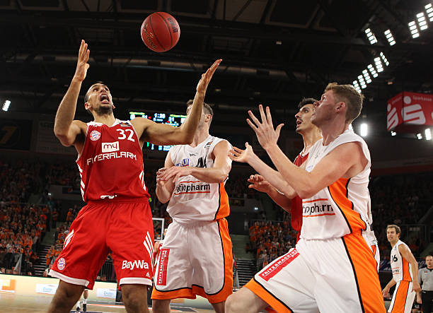 沃恩回应质 沃恩回应质